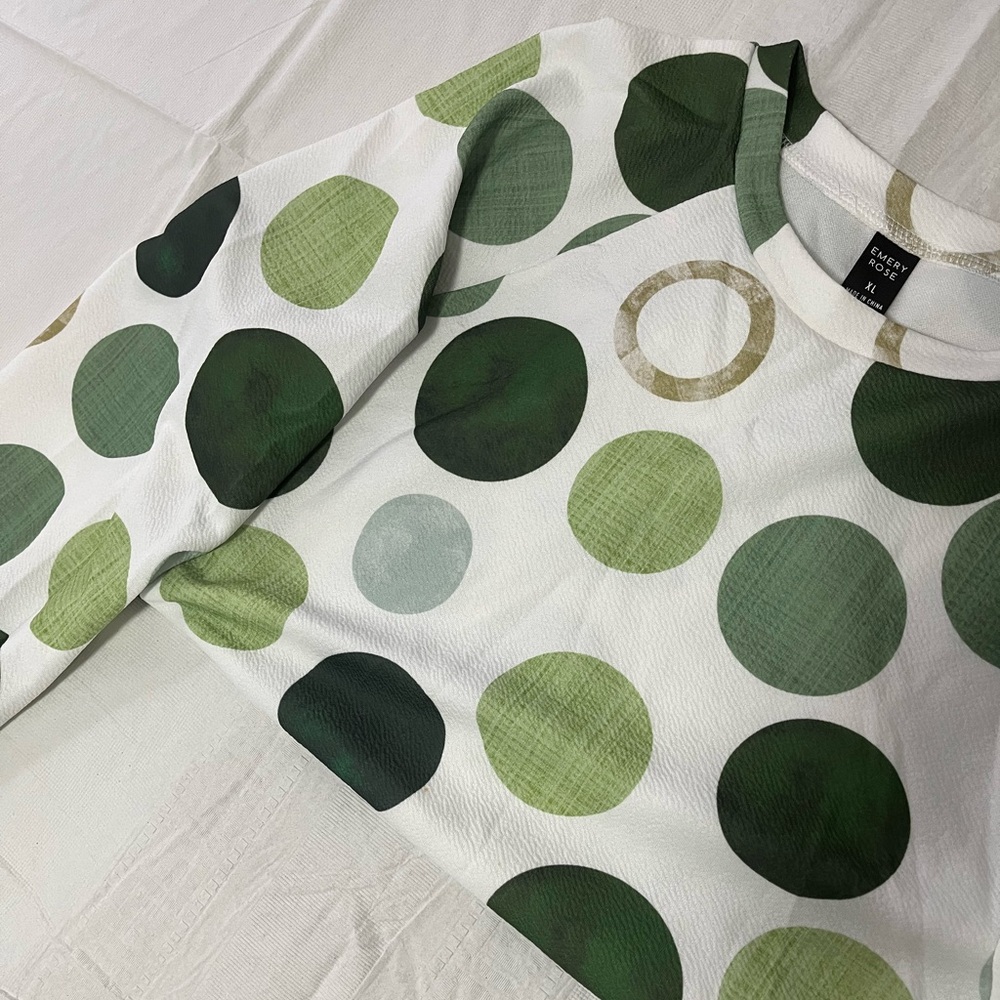 Green Polka Dot Patterned shirt